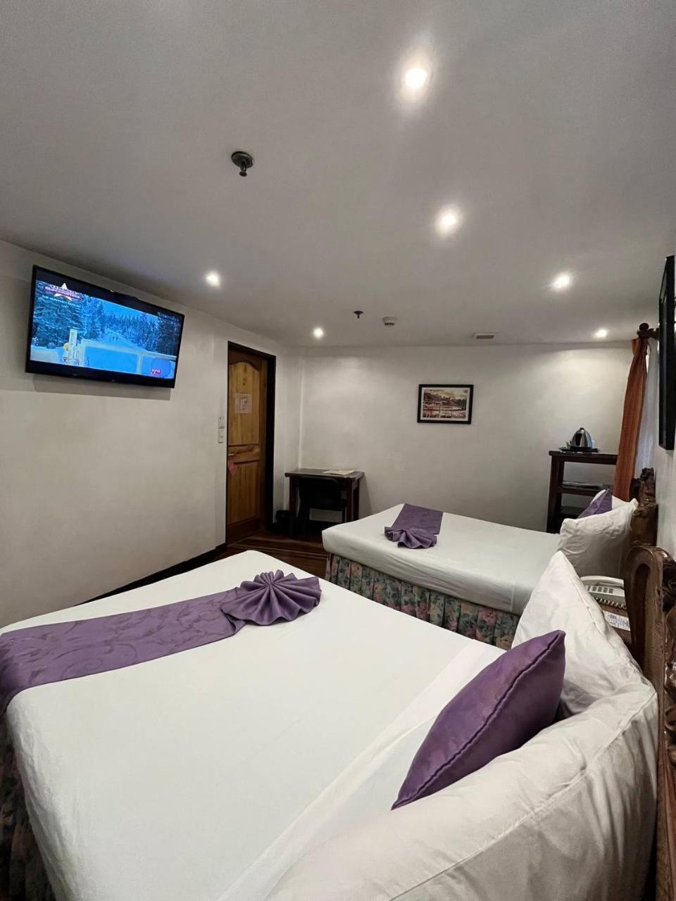 Log Cabin Hotel - Baguio Baguio City Habitación foto
